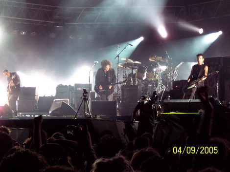 The Cure @ Istanbul 2005 by Cureman